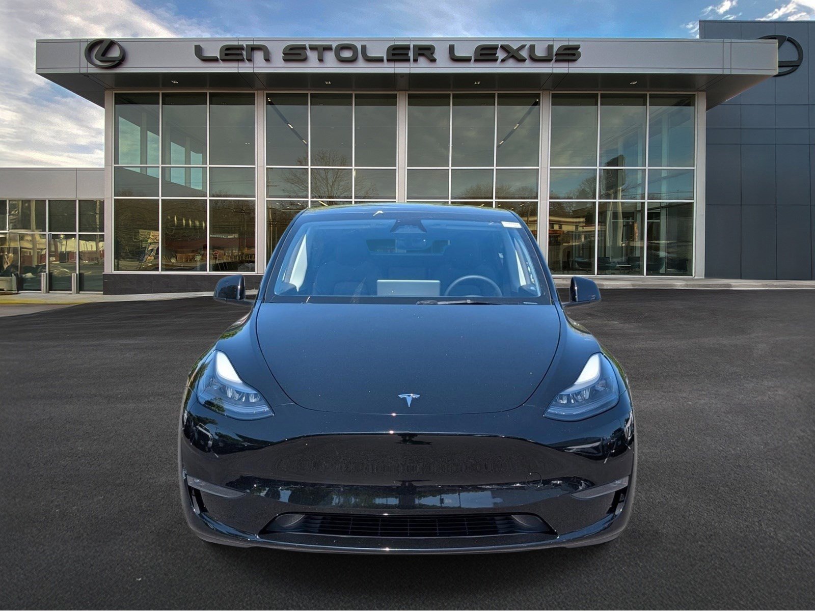 Used 2024 Tesla Model Y Long Range AWD/4WD image 8