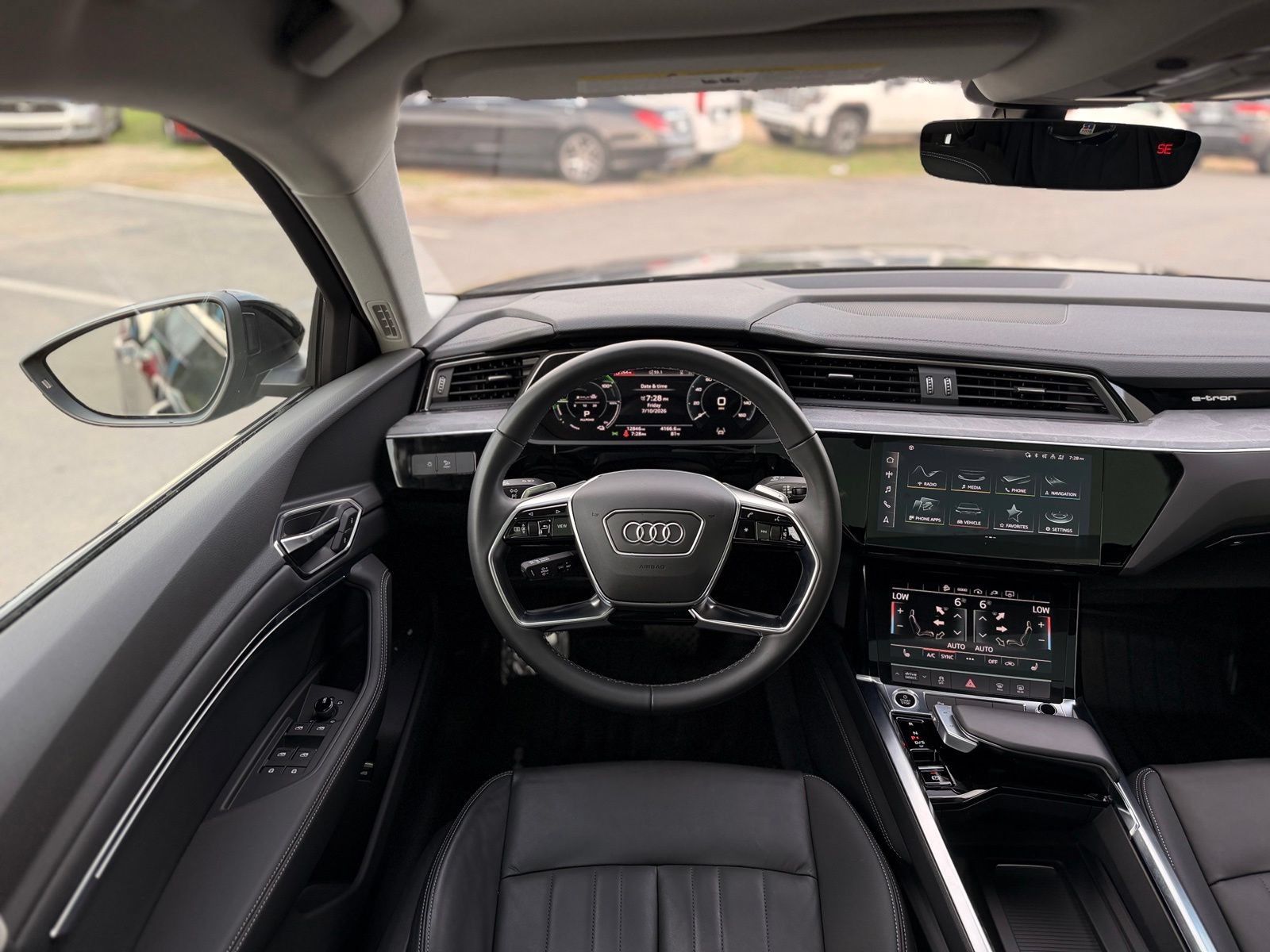 Used 2024 Audi Q8 e-tron Premium AWD/4WD image 35