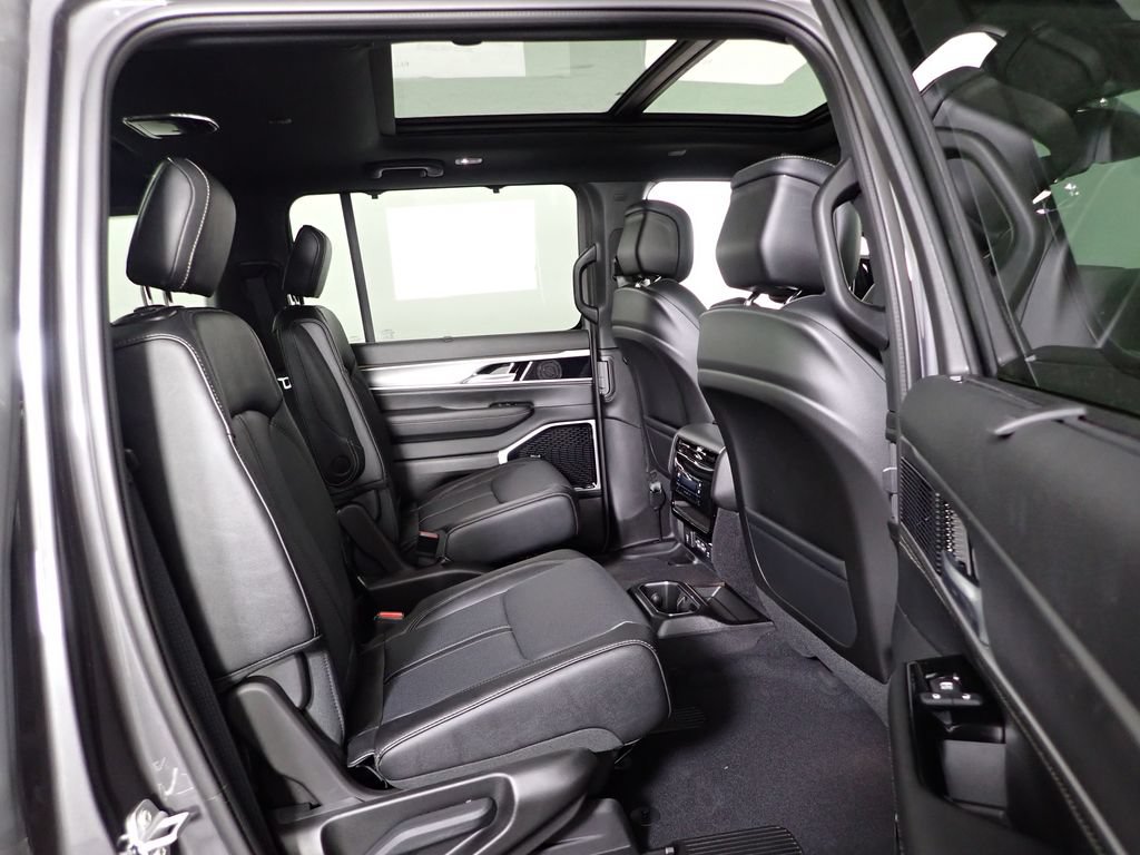 New 2026 Jeep Grand Wagoneer Limited AWD/4WD image 42