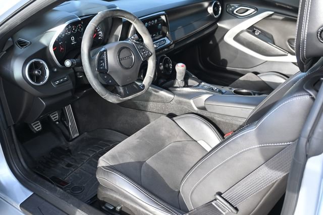 Used 2018 Chevrolet Camaro SS image 9
