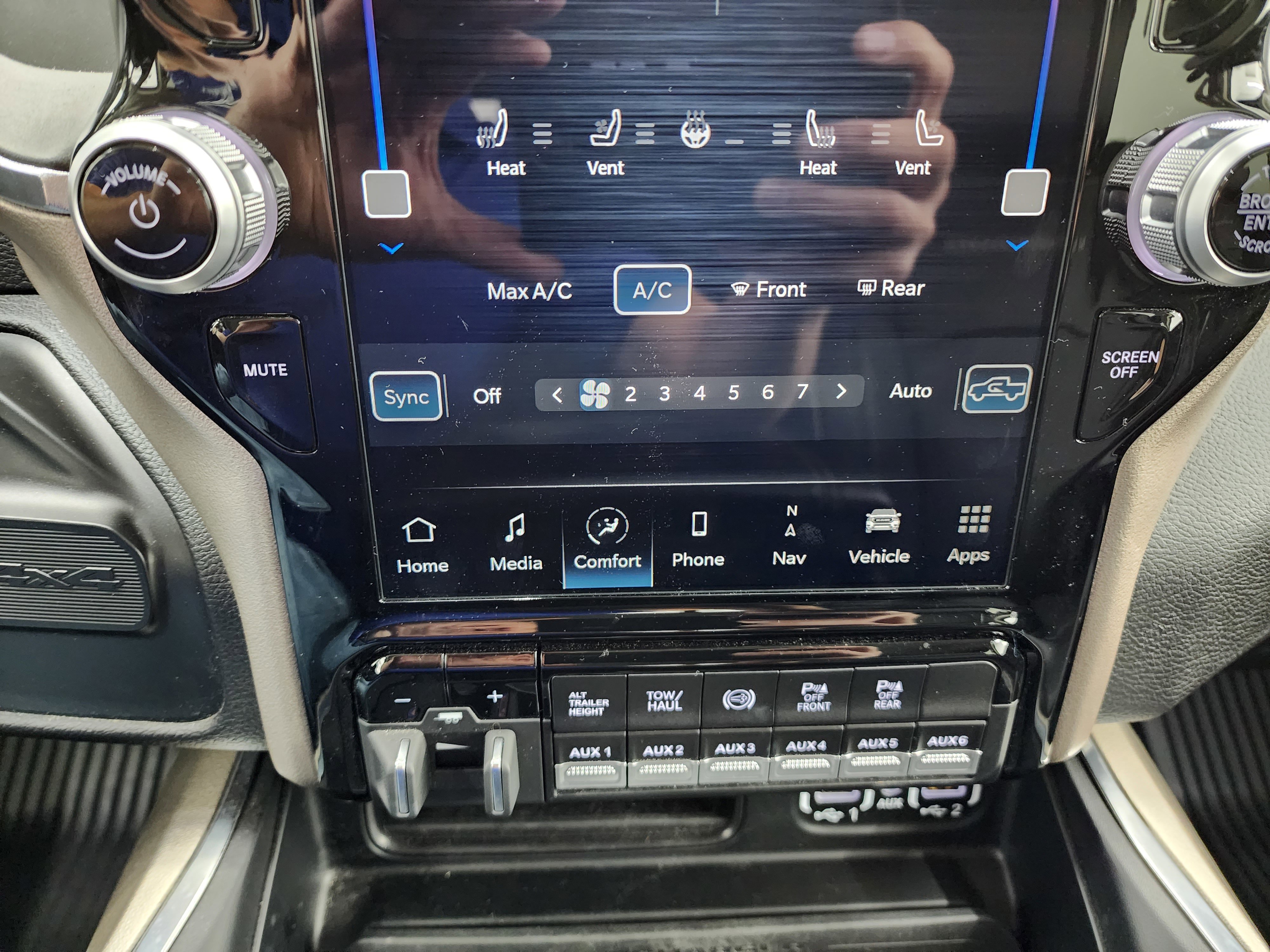 Used 2023 RAM 3500 Laramie image 16