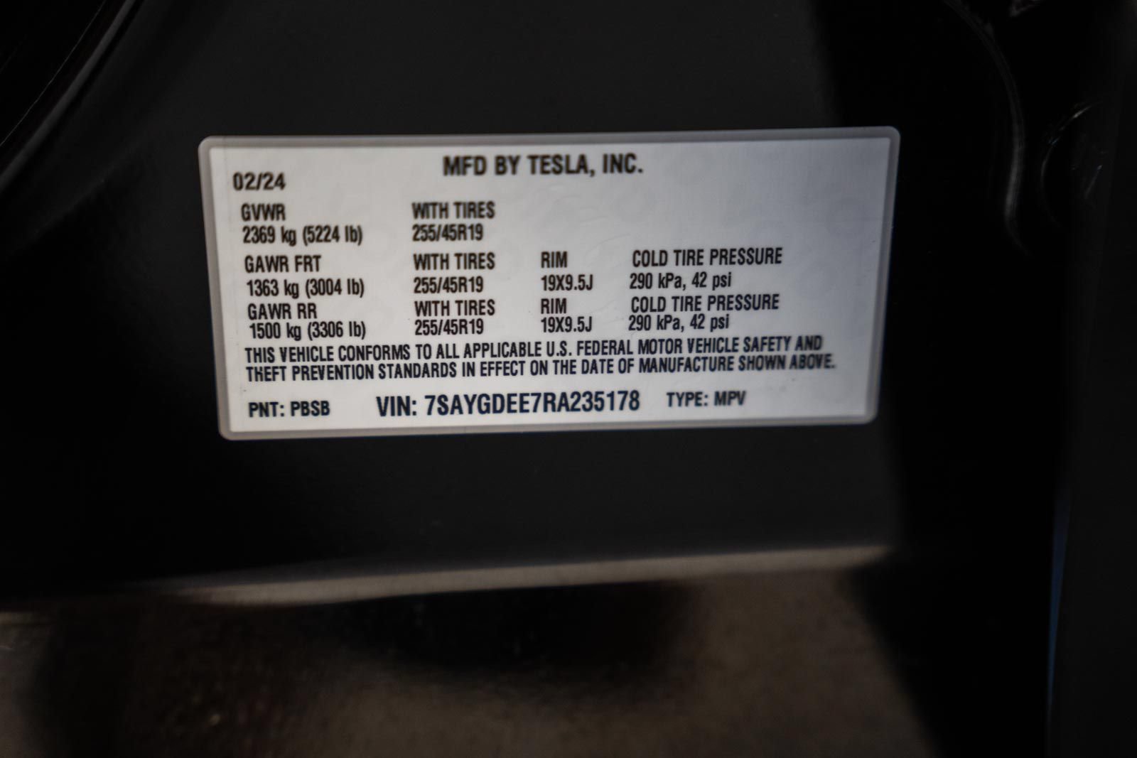 Used 2024 Tesla Model Y Long Range AWD/4WD image 37