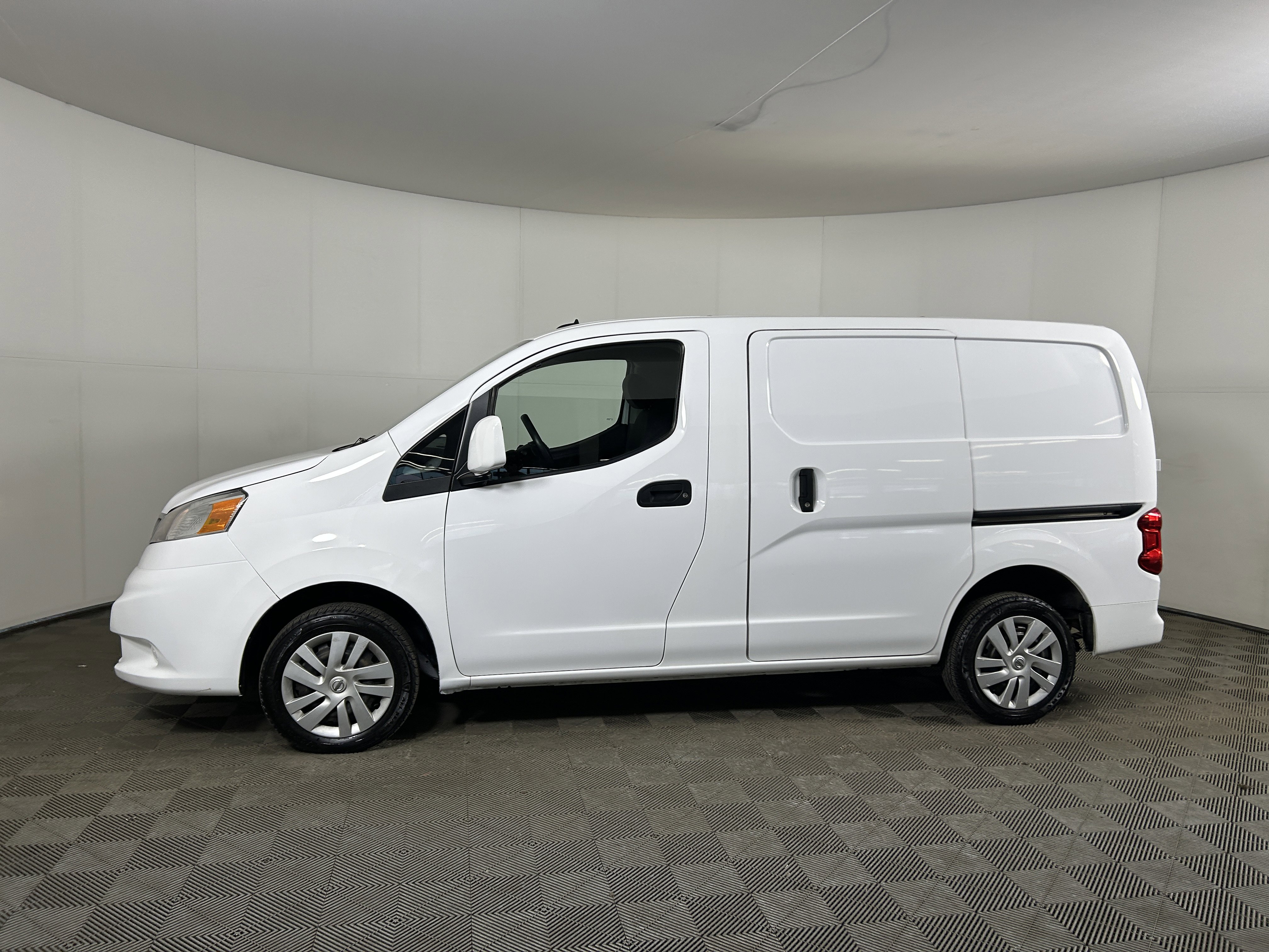 Used 2021 Nissan NV200 SV FWD image 2