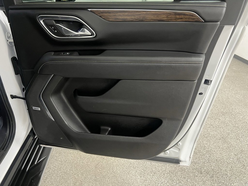 Used 2023 Chevrolet Suburban Premier image 51