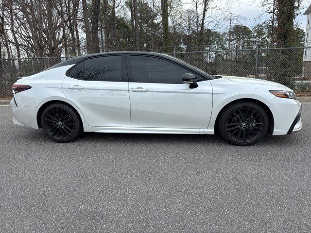 Used 2022 Toyota Camry XSE image 4