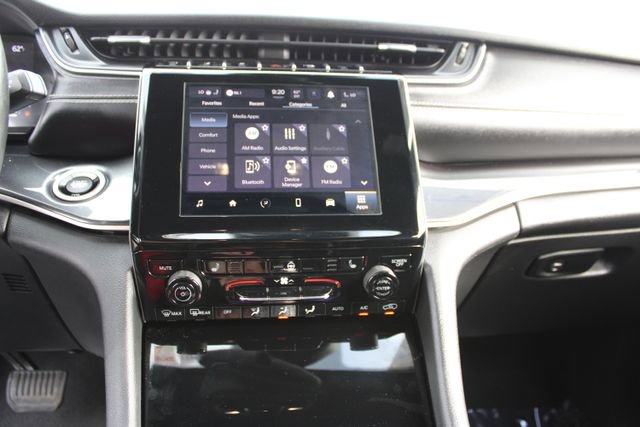 Used 2021 Jeep Grand Cherokee L Laredo image 13