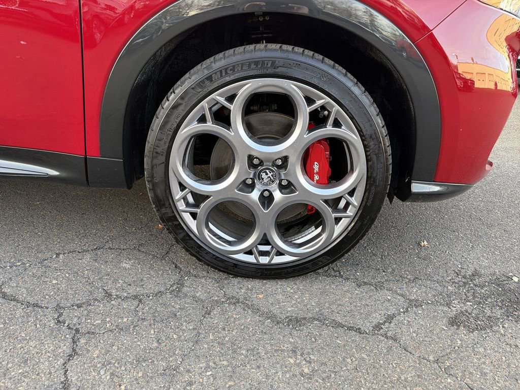 Used 2024 Alfa Romeo Tonale Veloce image 33