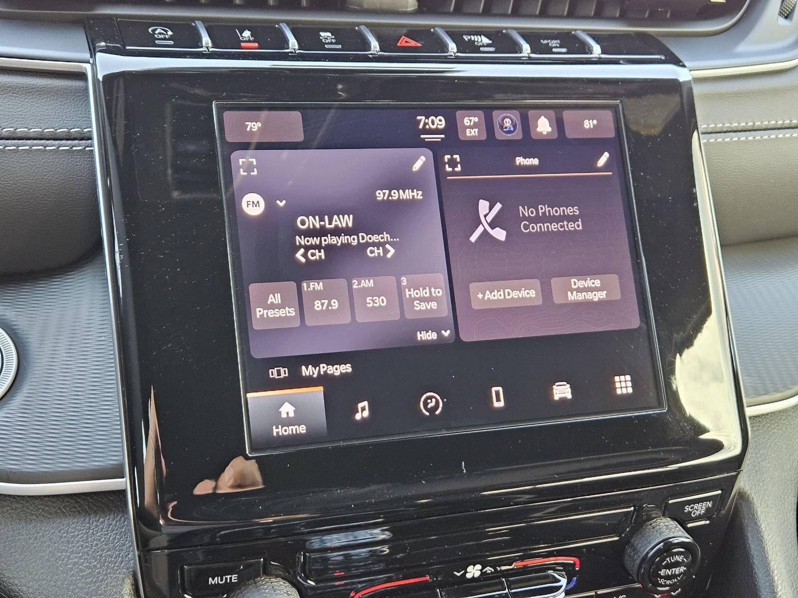 New 2025 Jeep Grand Cherokee Laredo AWD/4WD image 18