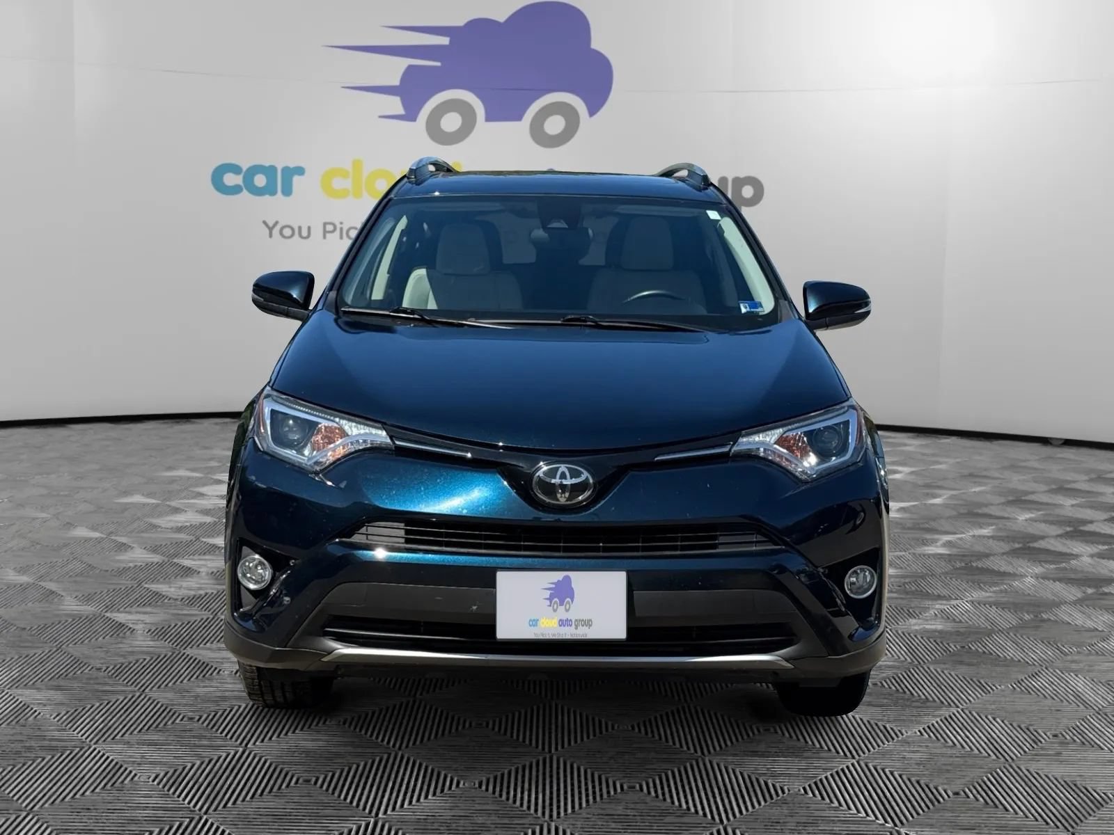 Used 2018 Toyota RAV4 XLE AWD/4WD image 8