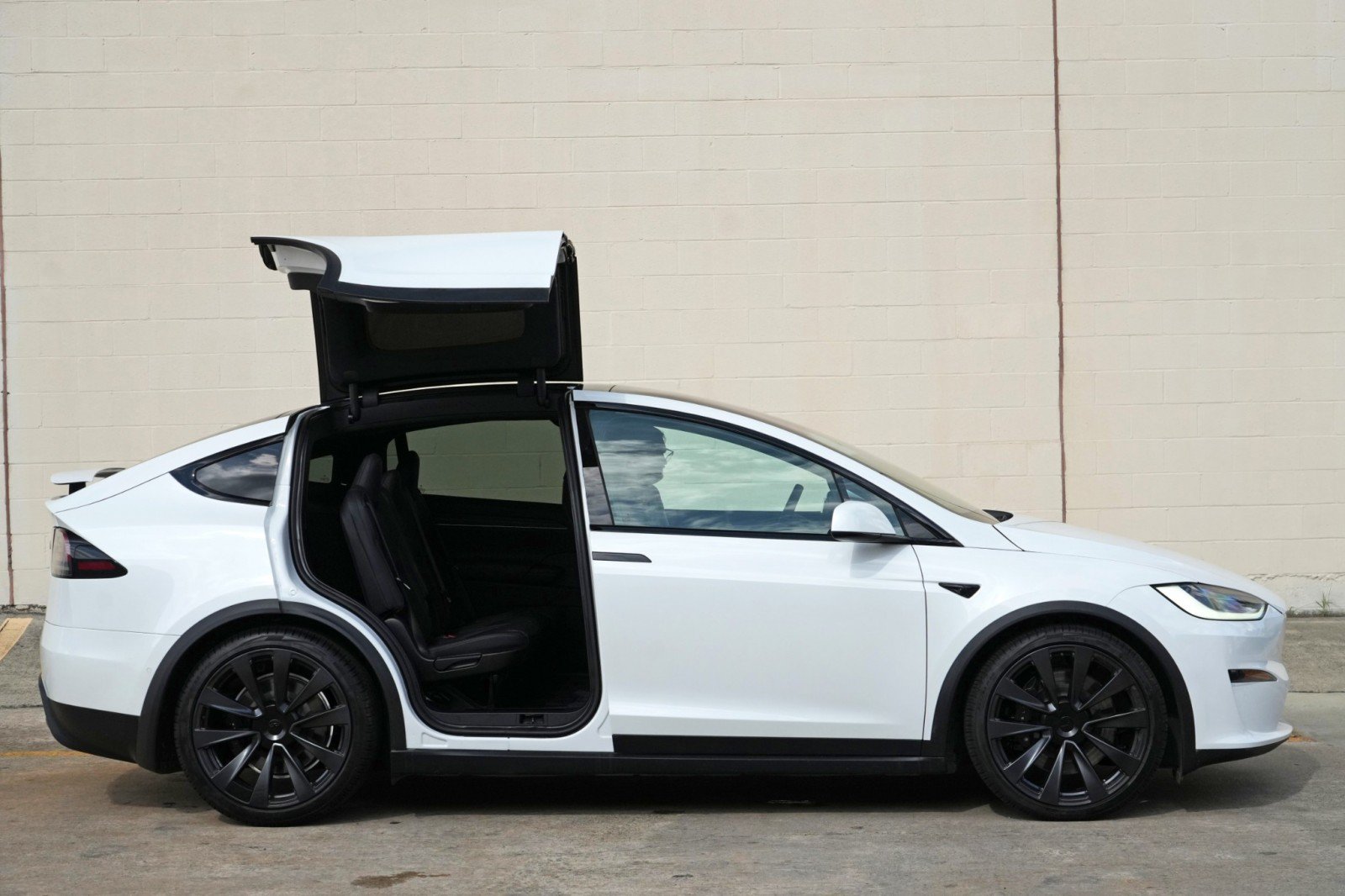 Used 2023 Tesla Model X AWD/4WD image 56