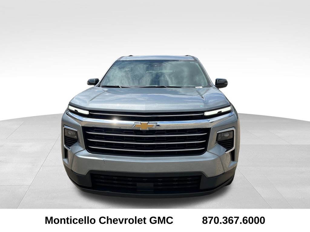 Used 2025 Chevrolet Traverse LT FWD image 8