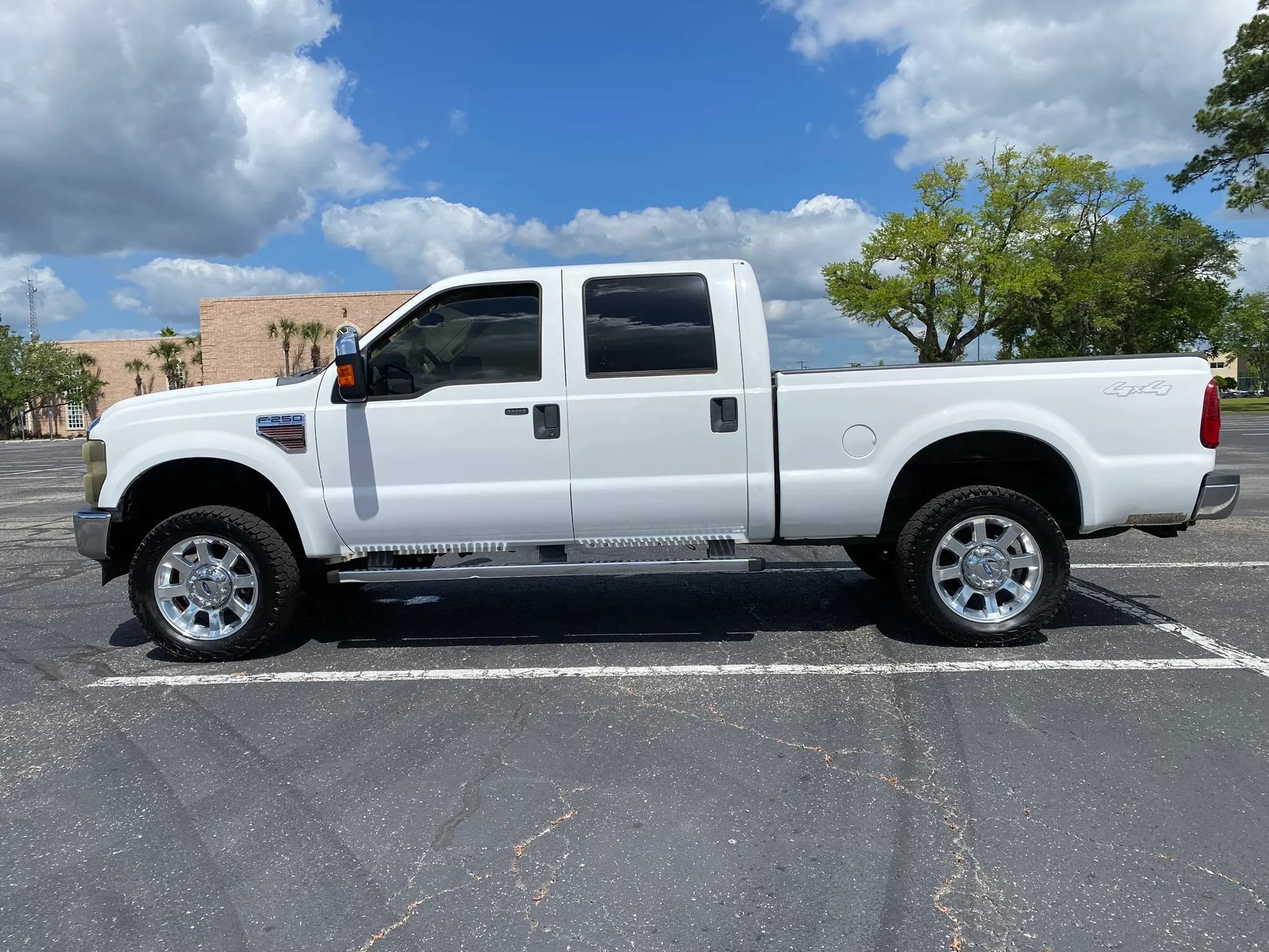 Used 2009 Ford F250 Lariat AWD/4WD image 6