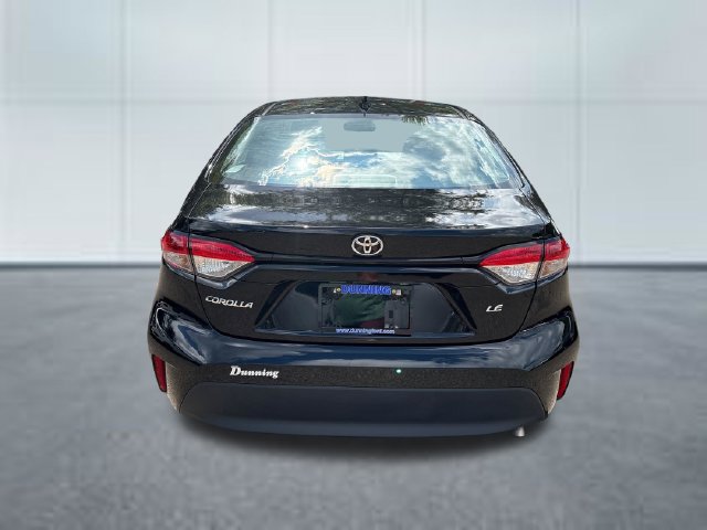 Used 2025 Toyota Corolla LE FWD image 3