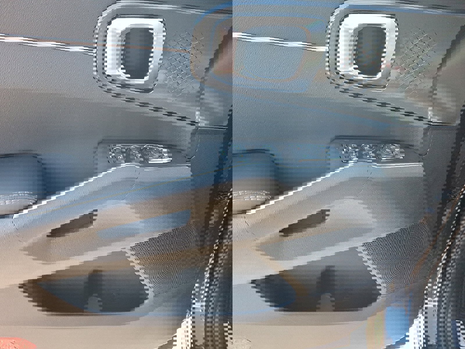 New 2026 Kia Sorento S image 8