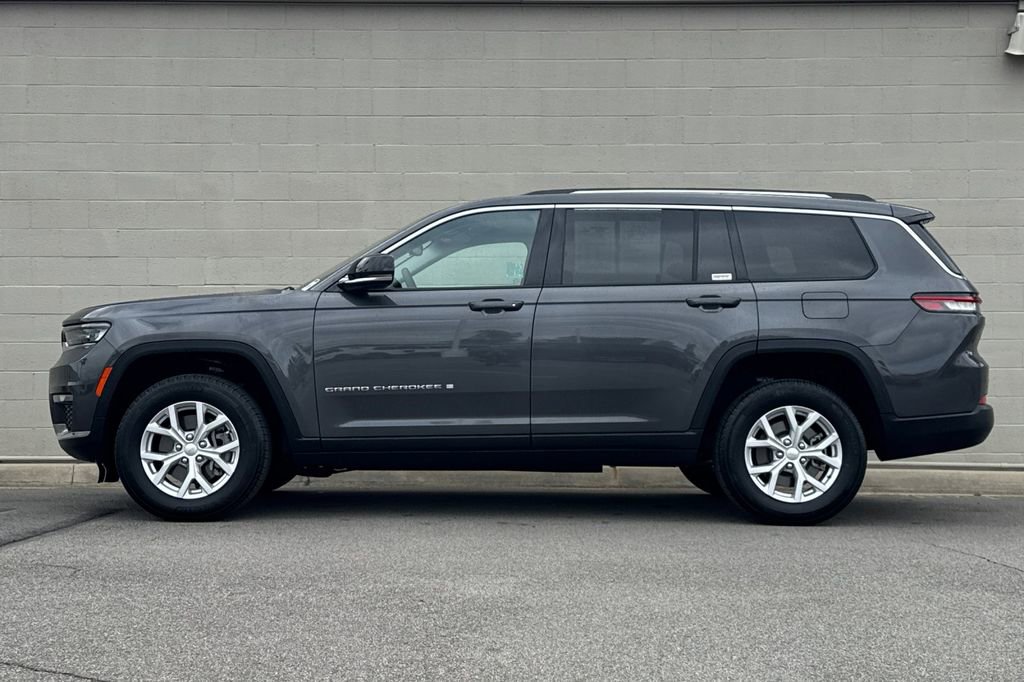 Used 2023 Jeep Grand Cherokee L Limited RWD image 9