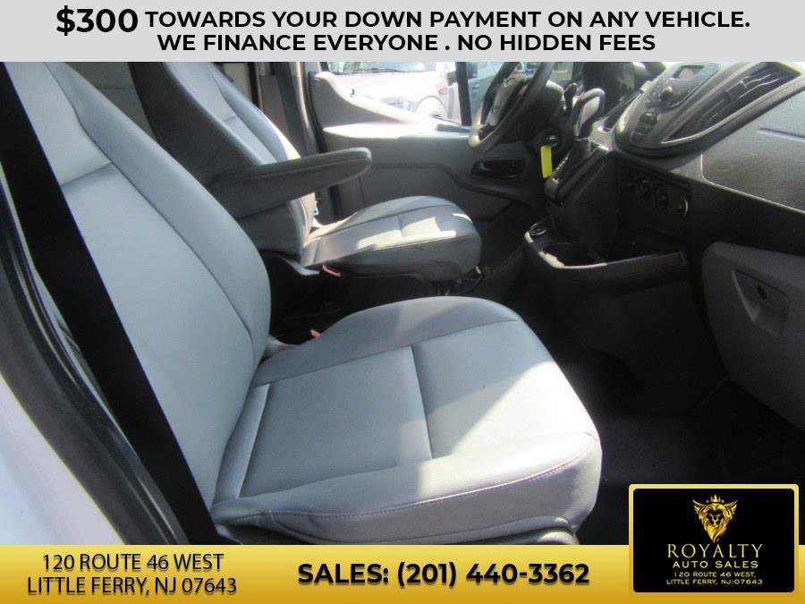 Used 2018 Ford Transit 250 148 Medium Roof image 3