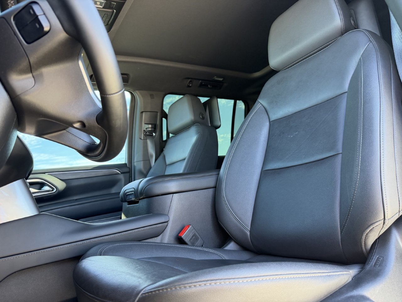 Used 2024 Chevrolet Suburban Z71 w/ Z71 Off-Road Package AWD/4WD image 23