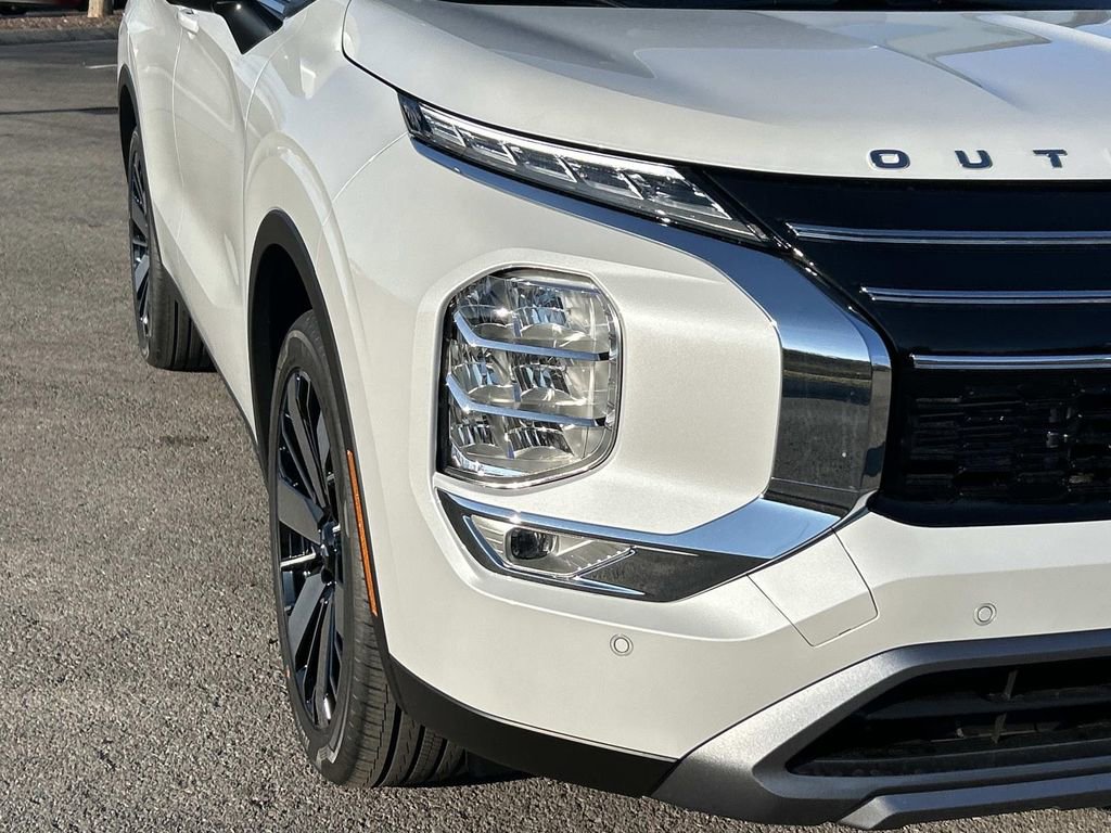 New 2026 Mitsubishi Outlander SE FWD image 9