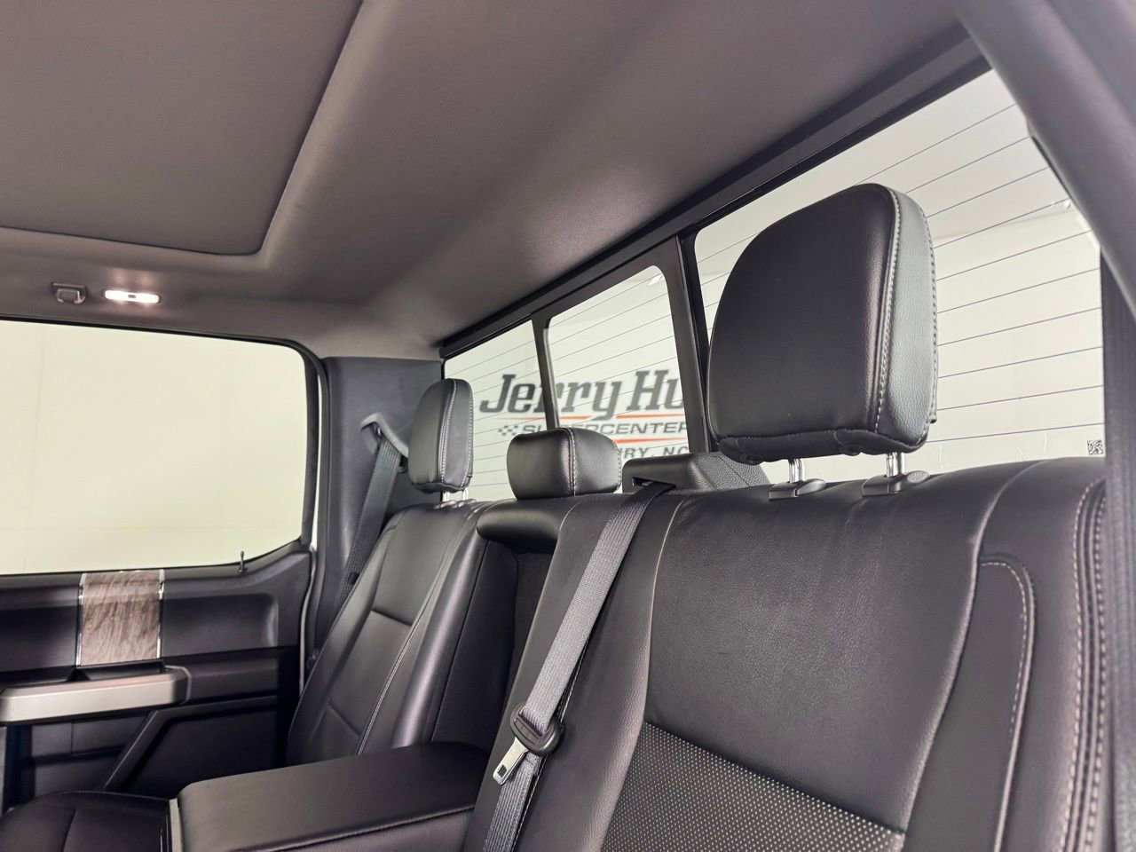 Used 2019 Ford F350 Lariat w/ Lariat Ultimate Package image 28