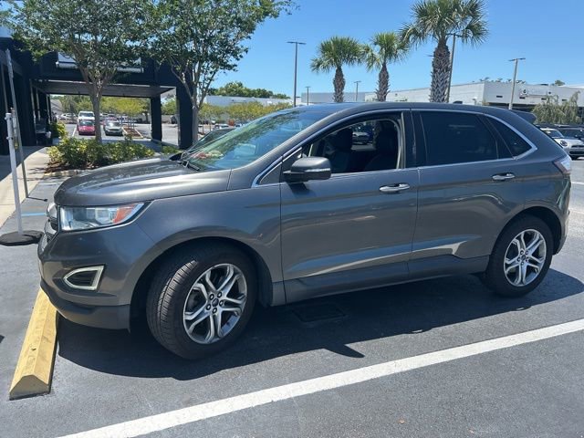Used 2016 Ford Edge Titanium FWD image 3