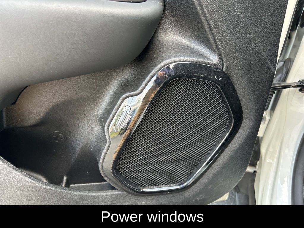 Certified 2022 Jeep Renegade Altitude image 16