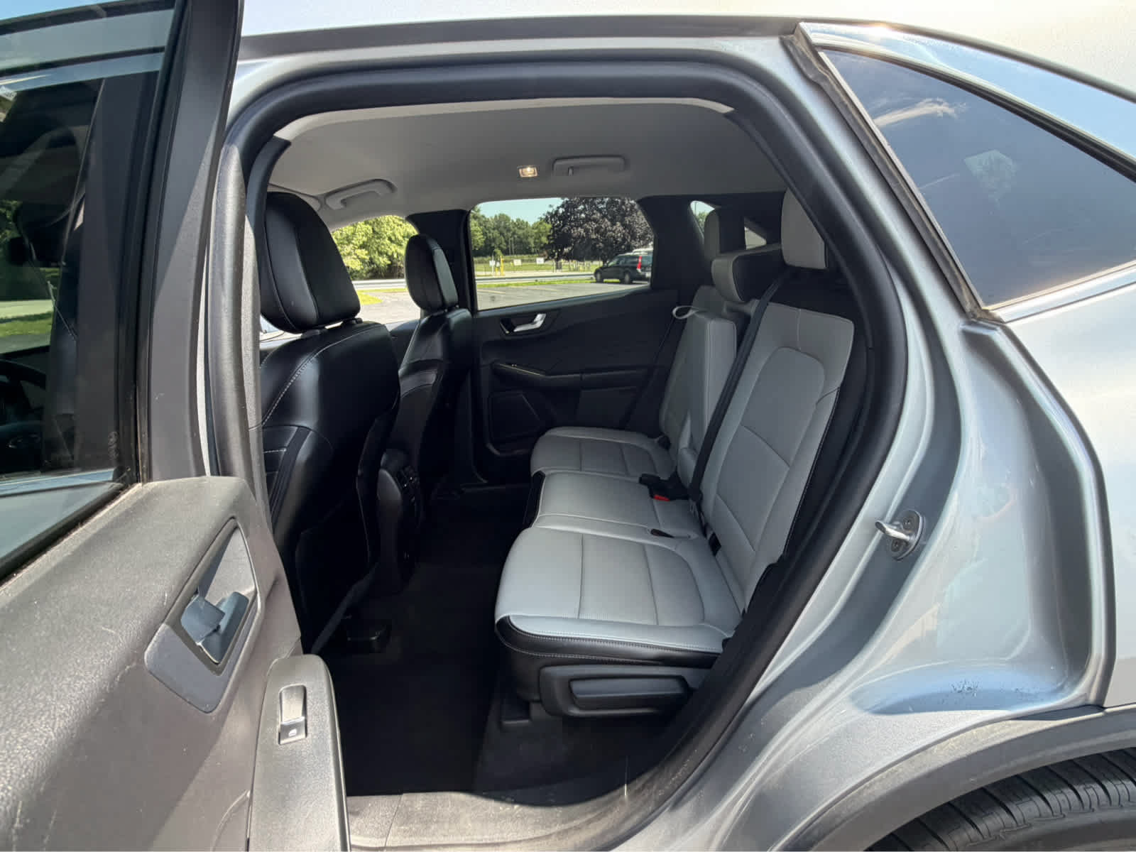 Used 2023 Ford Escape Platinum AWD/4WD image 20