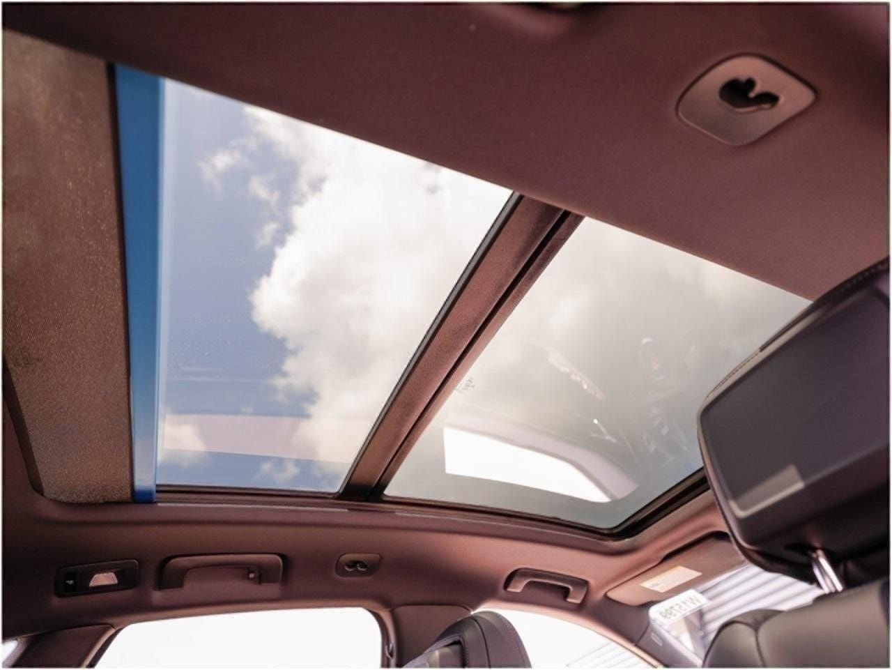 New 2025 Porsche Macan S image 29