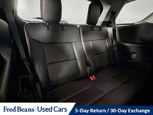 Used 2023 Ford Explorer XLT w/ Equipment Group 202A AWD/4WD image 33