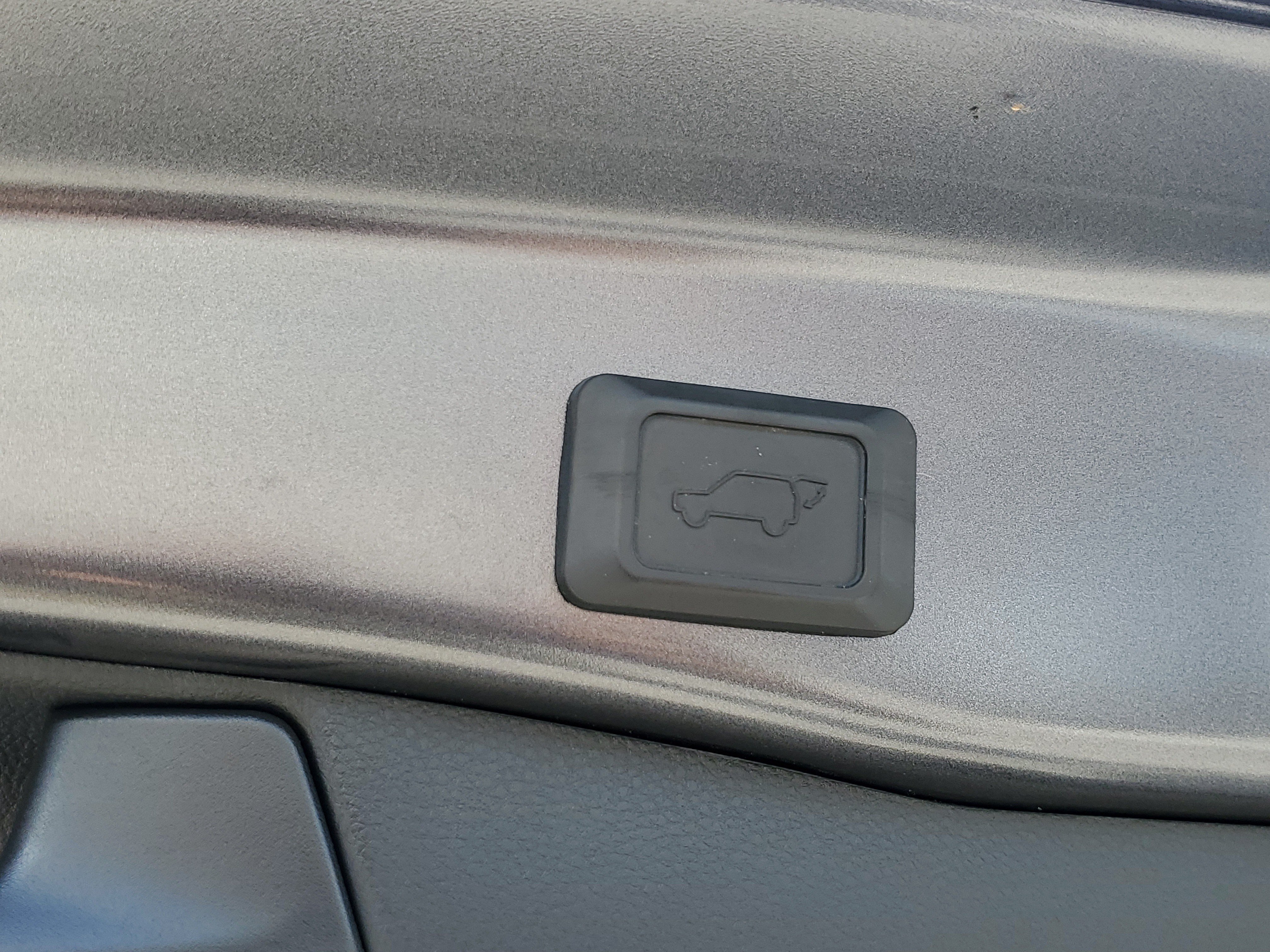 Used 2025 Toyota RAV4 XLE Premium w/ Weather Package FWD image 10
