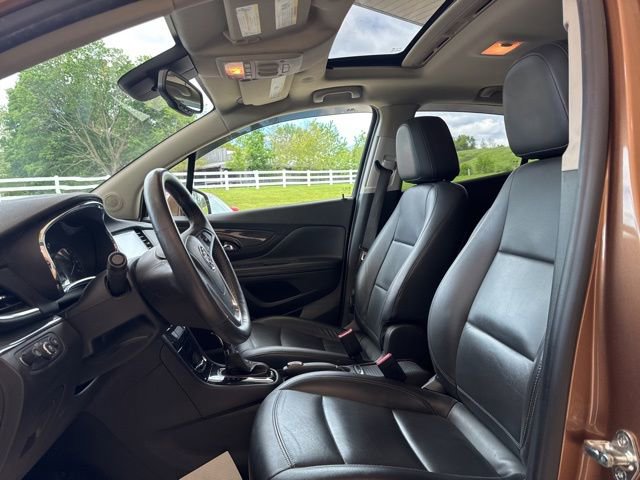 Used 2017 Buick Encore Essence FWD image 8