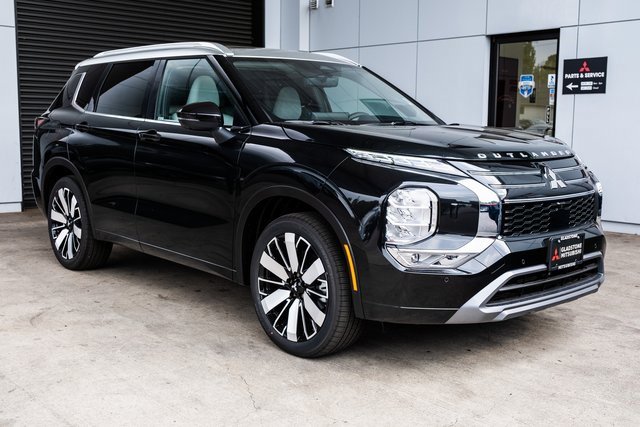 New 2025 Mitsubishi Outlander AWD image 1