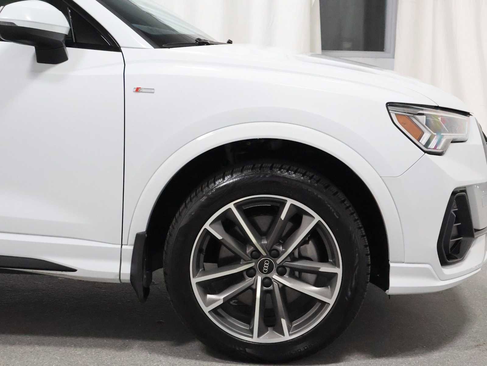 Used 2024 Audi Q3 2.0T Premium AWD/4WD image 11