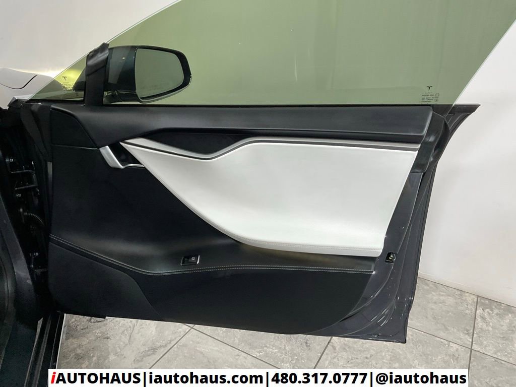 Used 2020 Tesla Model S Long Range Plus image 35