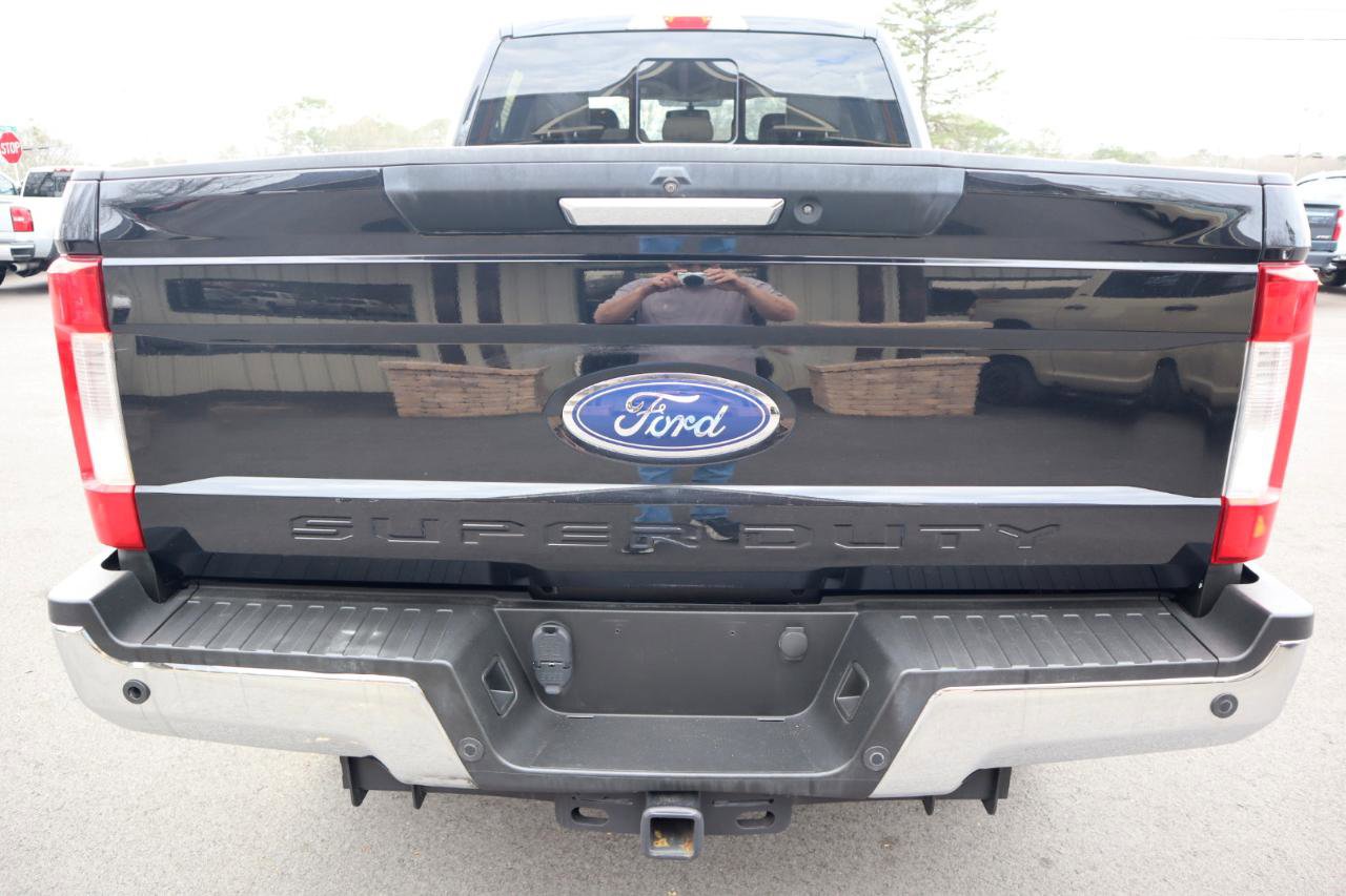 Used 2019 Ford F350 Lariat image 8