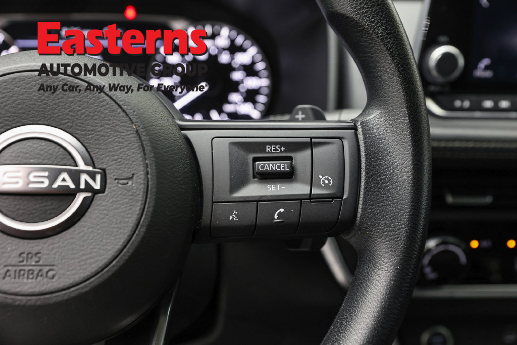 Used 2023 Nissan Rogue S AWD/4WD image 17