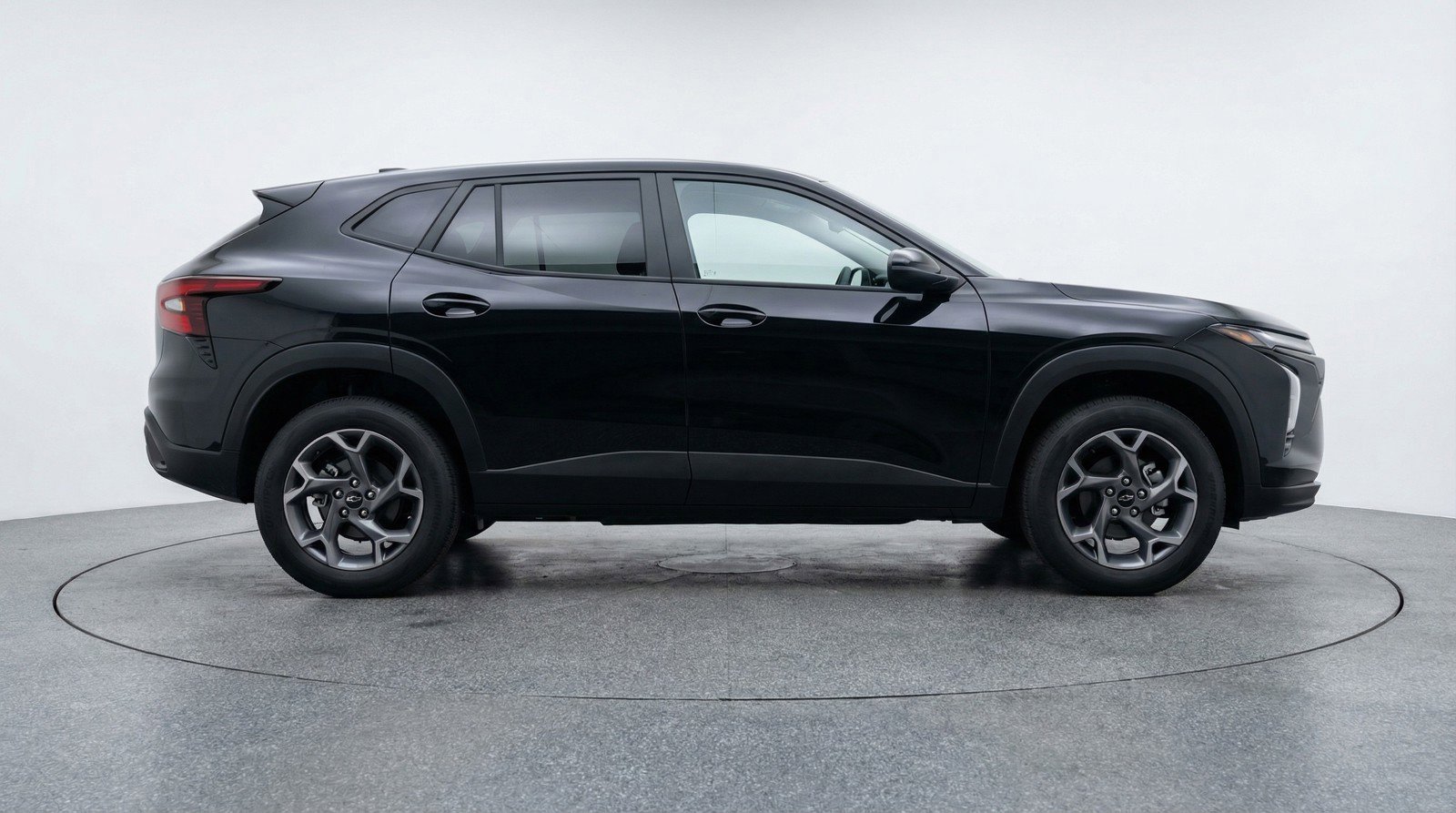 Used 2025 Chevrolet Trax LT image 11