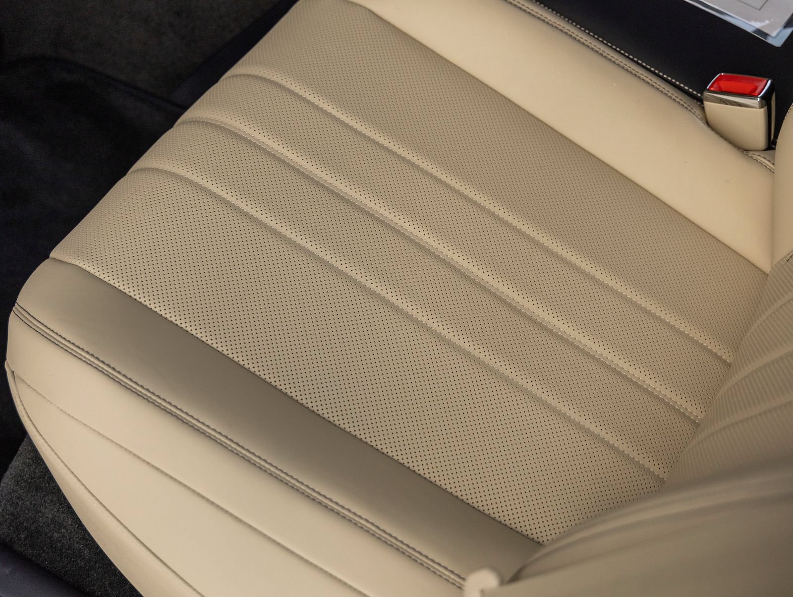 Used 2026 Bentley Flying Spur V8 AWD/4WD image 40