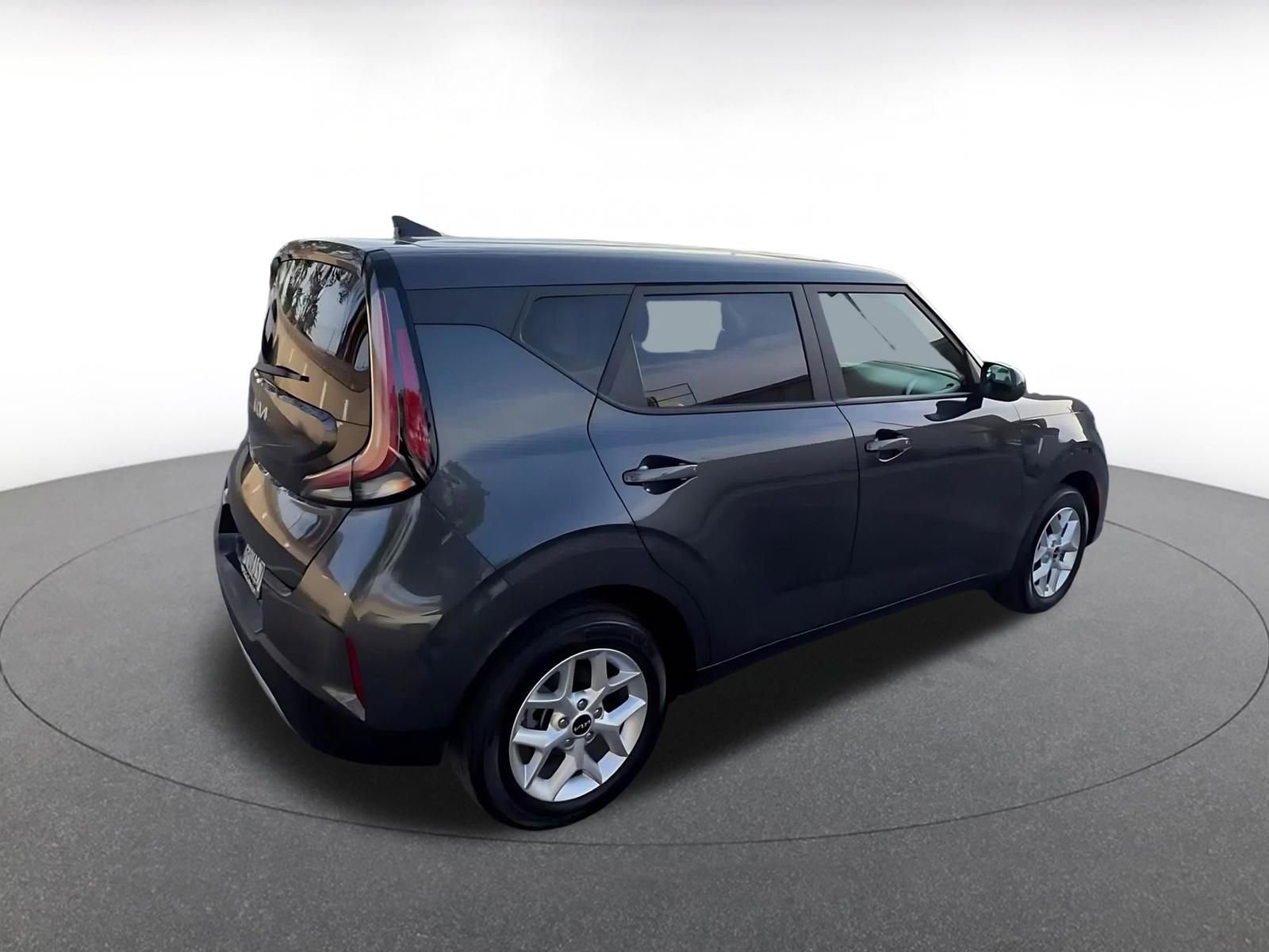 Used 2025 Kia Soul LX w/ LX Technology Package image 14