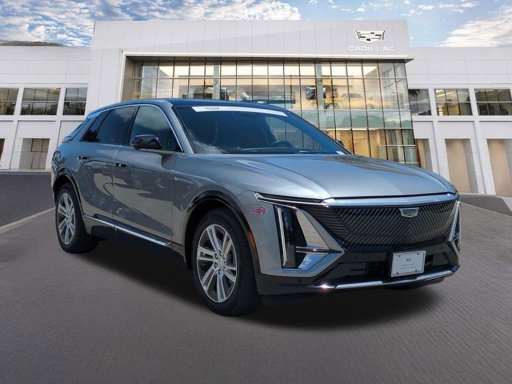 Certified 2024 Cadillac Lyriq Tech AWD/4WD image 3