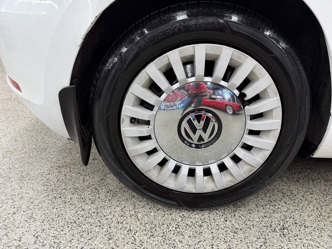 Used 2014 Volkswagen Beetle 1.8T FWD image 26