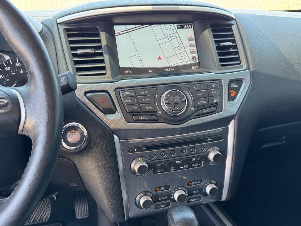 Used 2020 Nissan Pathfinder SL image 10