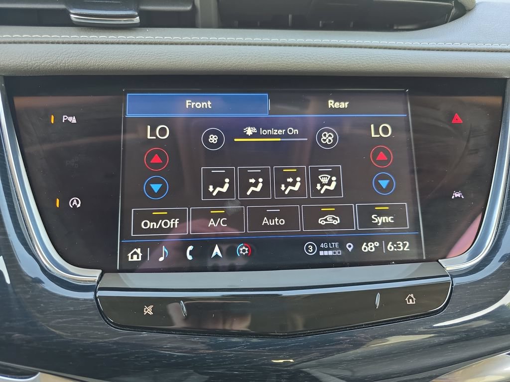 Certified 2024 Cadillac XT6 Premium Luxury w/ LPO, Floor Liner Package AWD/4WD image 26