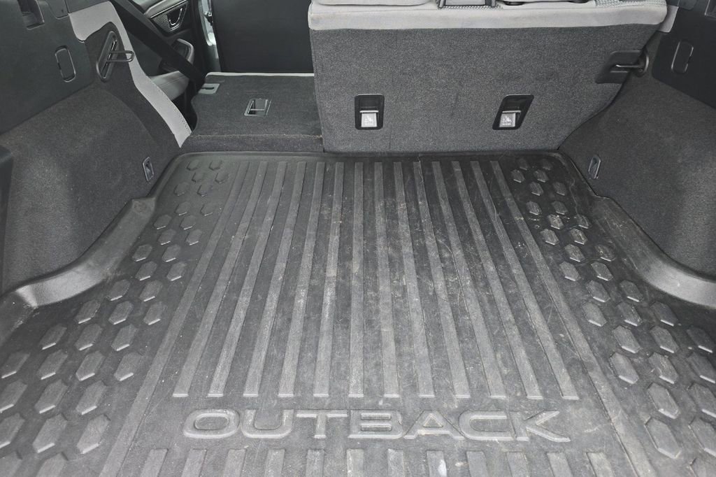 Used 2022 Subaru Outback Premium AWD/4WD image 15