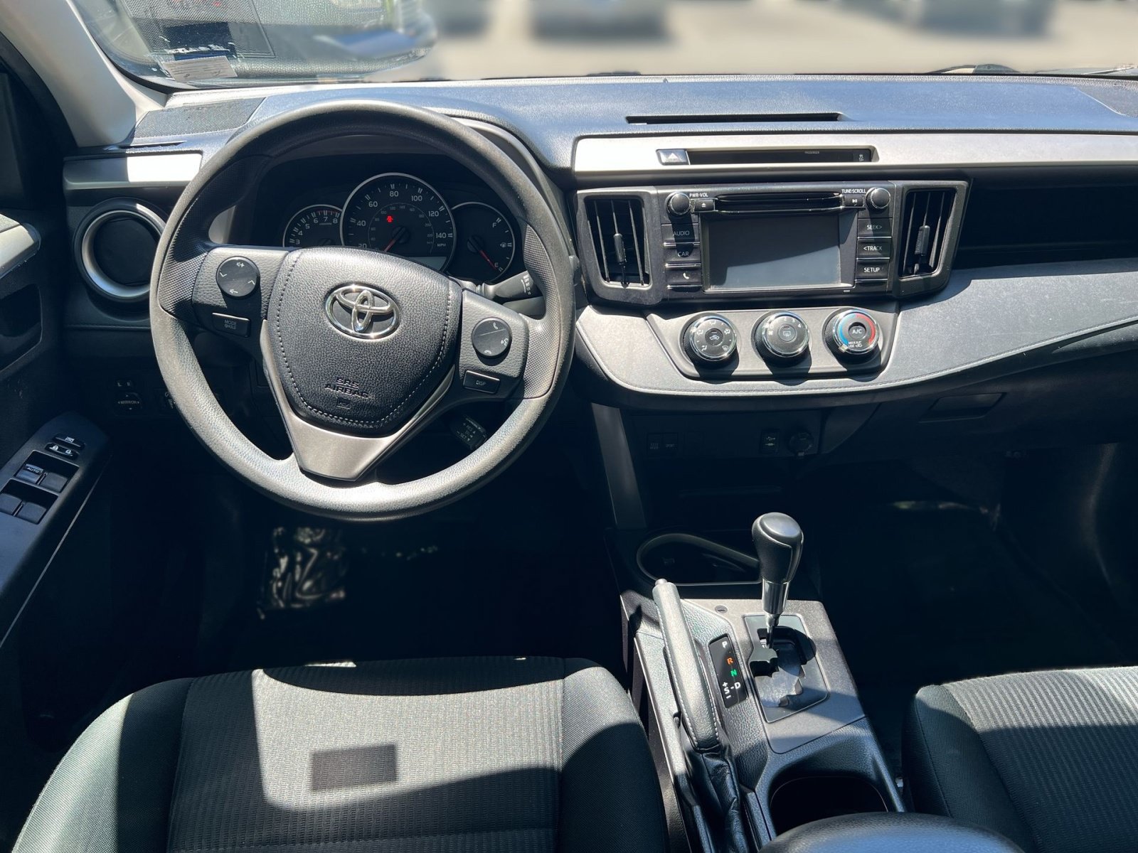 Used 2016 Toyota RAV4 LE FWD image 18