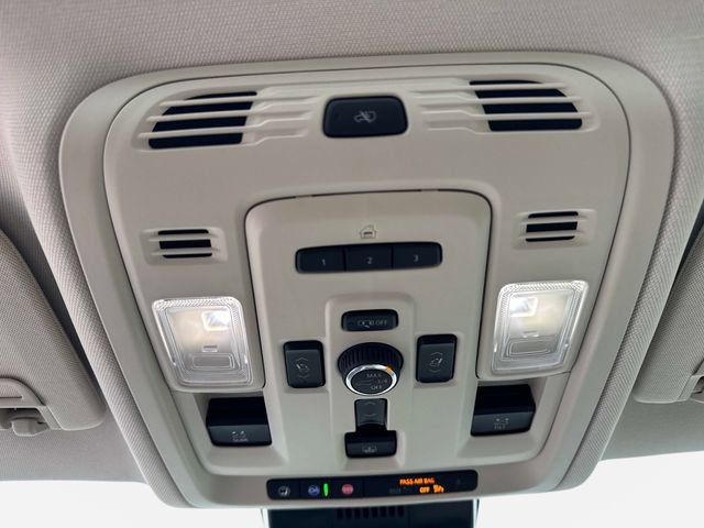 Used 2024 GMC Yukon Denali w/ Advanced Technology Package image 21