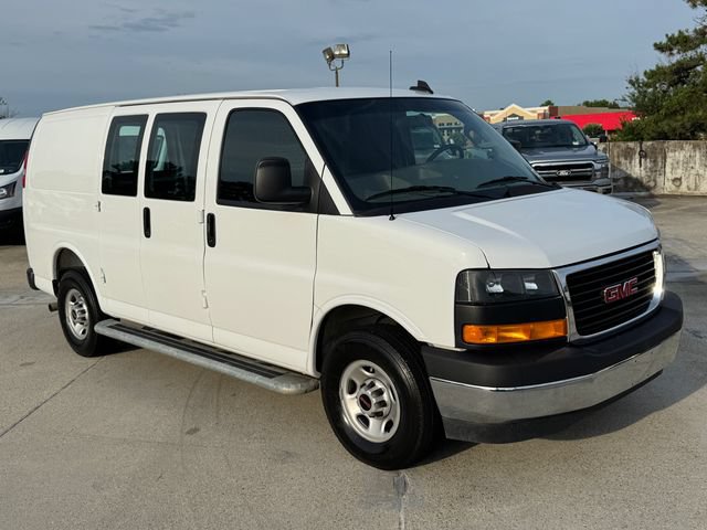 Used 2025 GMC Savana 2500 w/ Driver Convenience Package RWD image 3