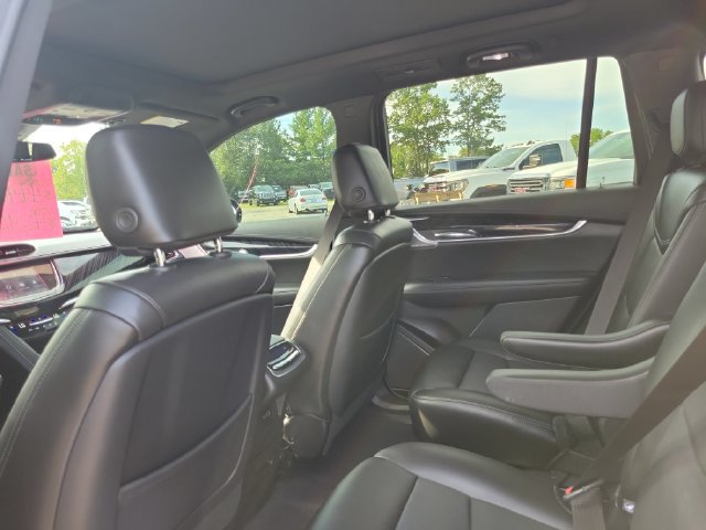 Used 2025 Cadillac XT6 Premium Luxury AWD/4WD image 37