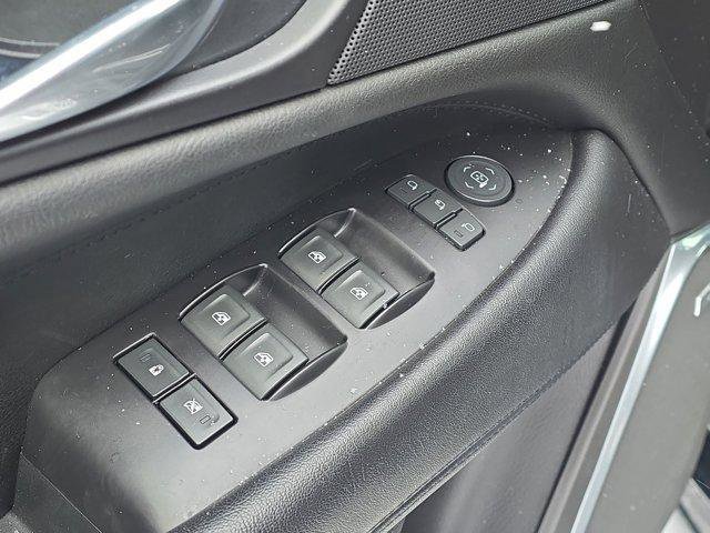 Used 2020 Cadillac Escalade Luxury image 18