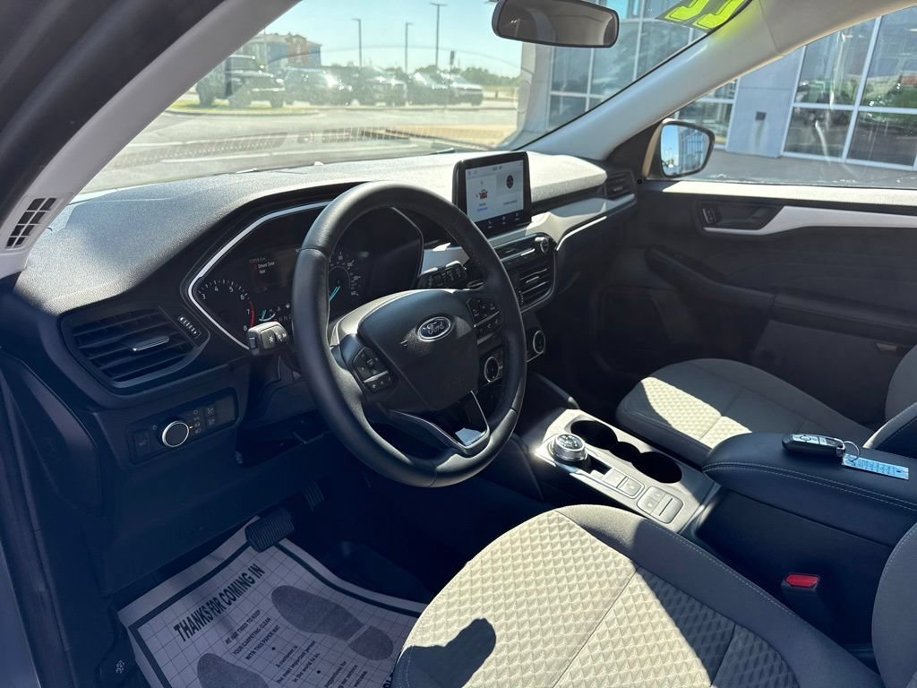 Used 2022 Ford Escape SE w/ Convenience Package FWD image 13