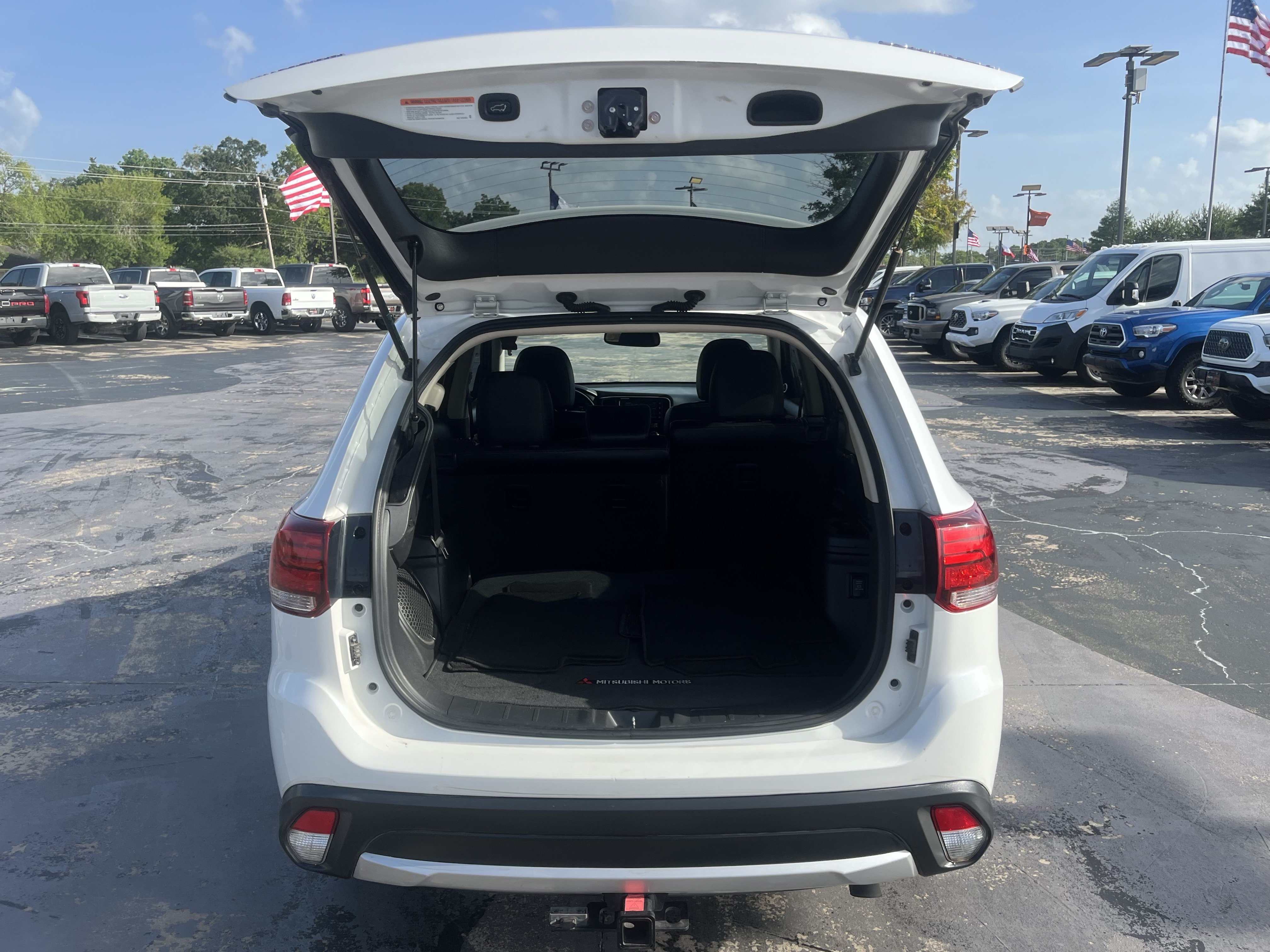 Used 2018 Mitsubishi Outlander GT AWD/4WD image 13